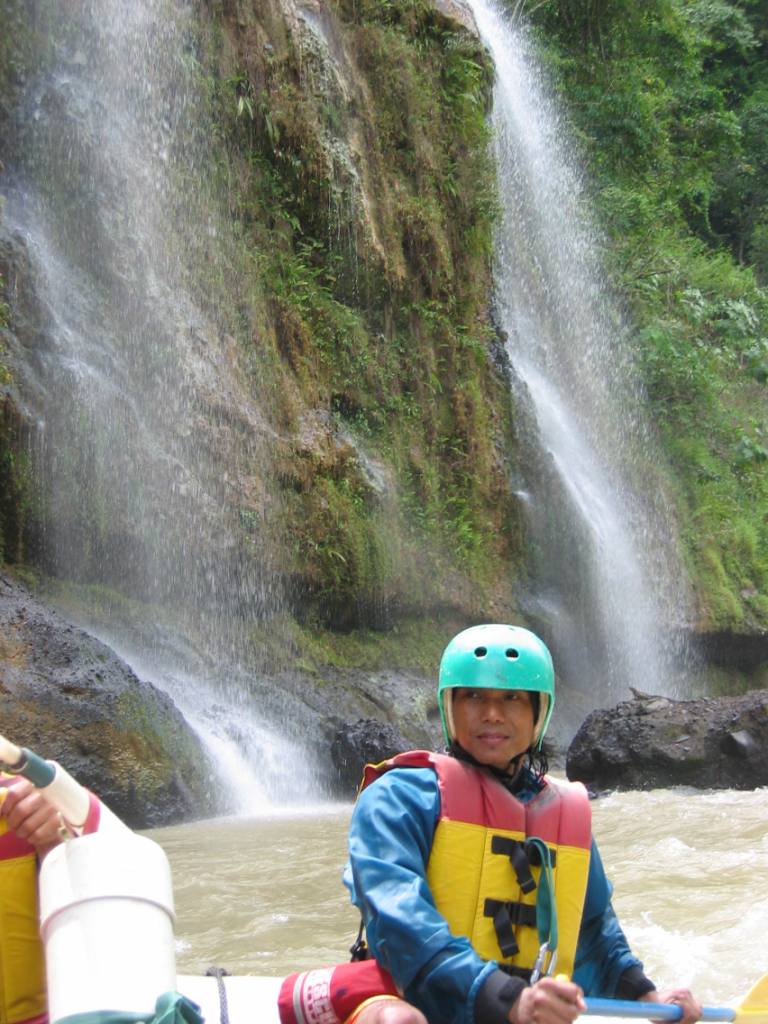 On Mai'ting River